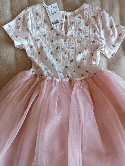 Vestidos menina NOVOS  t8/10