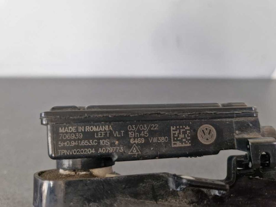 Volkswagen Golf VIII 8 5H0 19r.- Halogen Led Lewy Przód