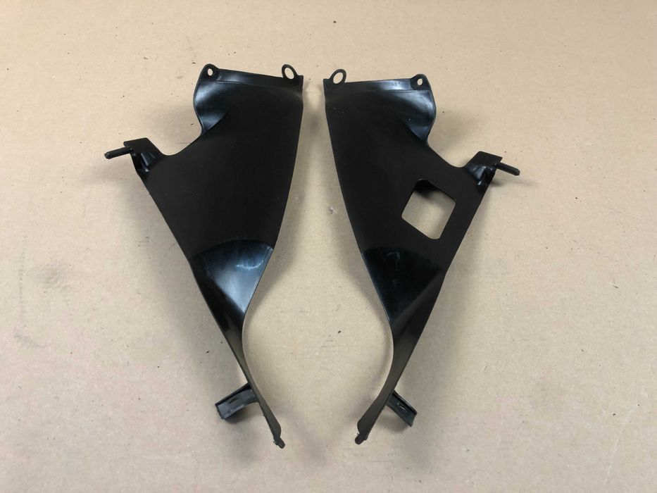 Suzuki GSX-R 600 700 K6 K7 Wypełnienie Dolne Lampy Czaszy Owiewki