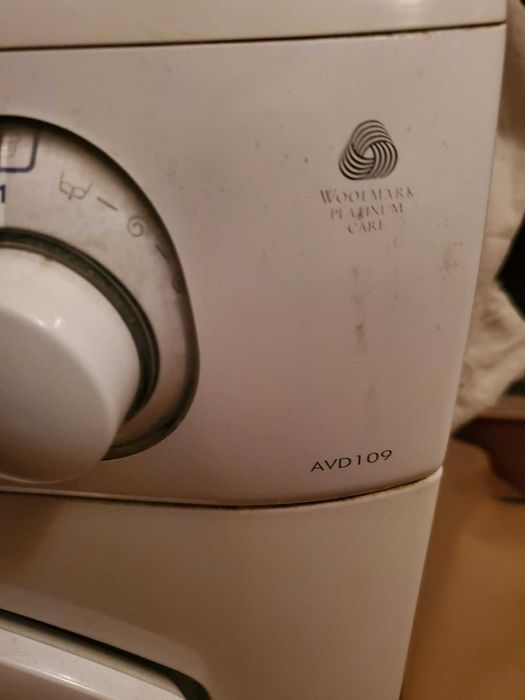 Продаж пральна машина Ariston AVD109, все працює