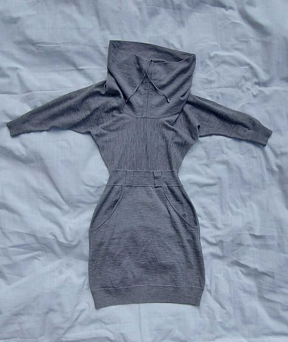 XS Karen Millen wełniana sukienka z golfem