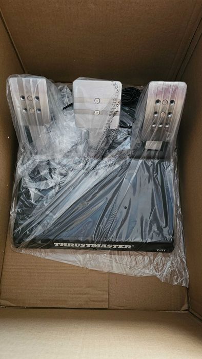 Volante Thrustmaster TGT-II + Extras