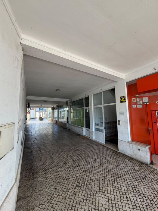 Espaço  comercial no centro de Almeirim