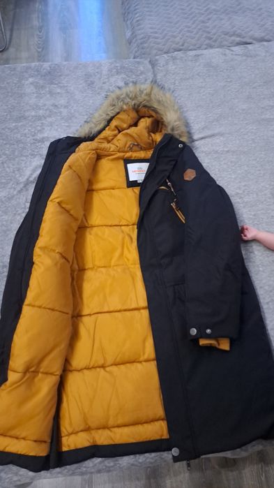 Зимнее,  очень тёплое пальтишко Merrell на подростка . Размер 164