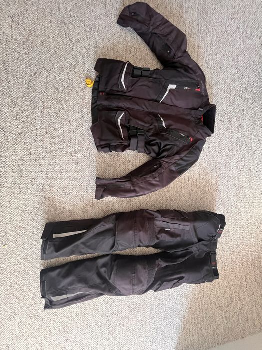 Ubiór dla motocyklisty firmy Adrenaline