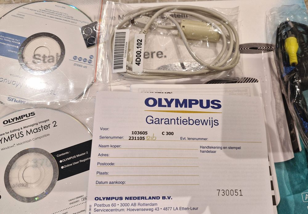 Продам фотоапарат Olympus c300