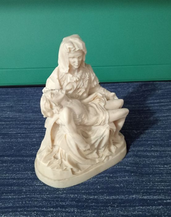 Pieta estatueta Roma