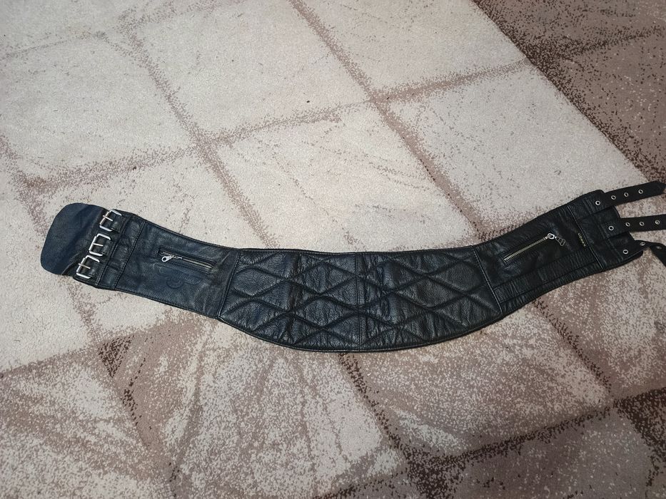 Skórzany pas nerkowy motocyklowy