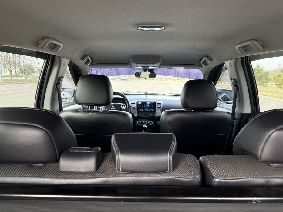 Мицубиси Аутлендер Mitsubishi Outlander XL 2,0 TDI