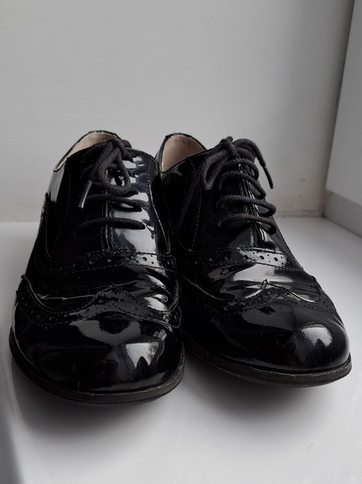 Туфлі Clarks шкіряні 38р.