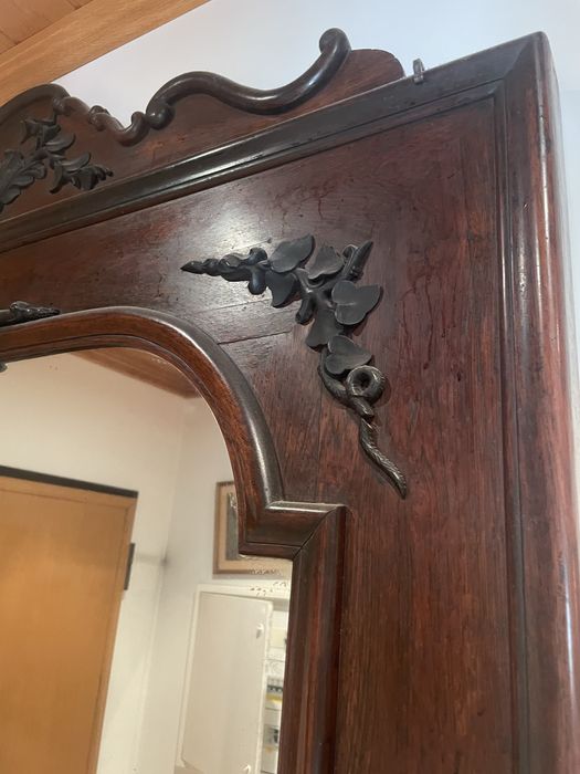 Grande Espelho em Madeira