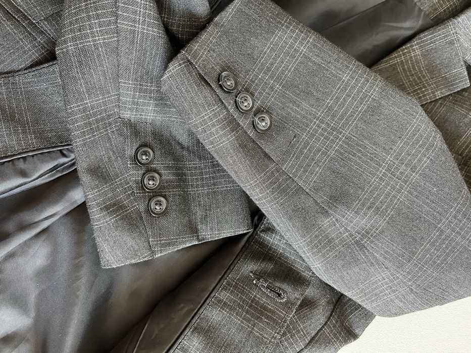 Продам майже НОВИЙ піджак RESERVED розмір 122 ( 7 років)