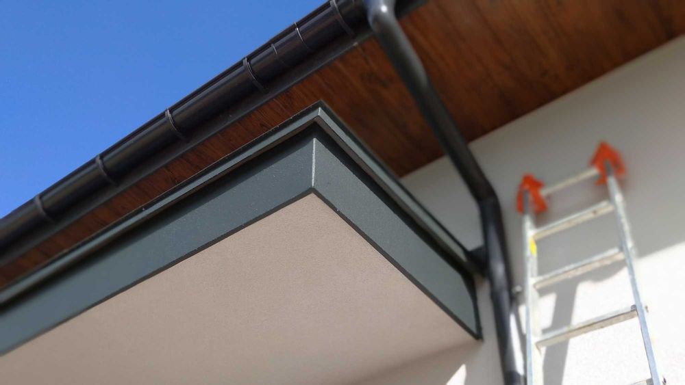 Blacharz dekarz -Blacharstwo budowlane