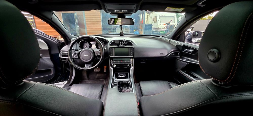 Jaguar XE Prestige 2 0T