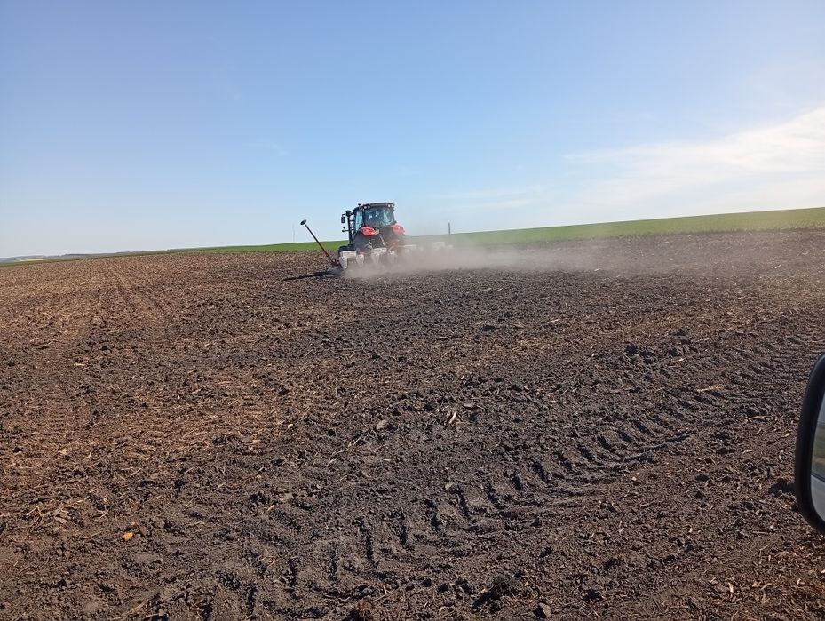 Продам сівалку СУ 8 СТ в відмінному стані , як нова з транспортним і сигналізацією
