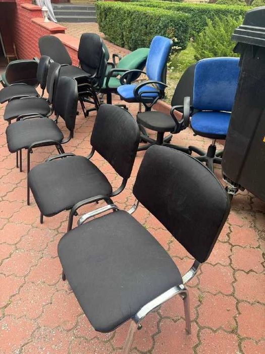 РОЗПРОДАЖ з офісу стелажи,тумби,столи, крісла,стільці,оргтехніка