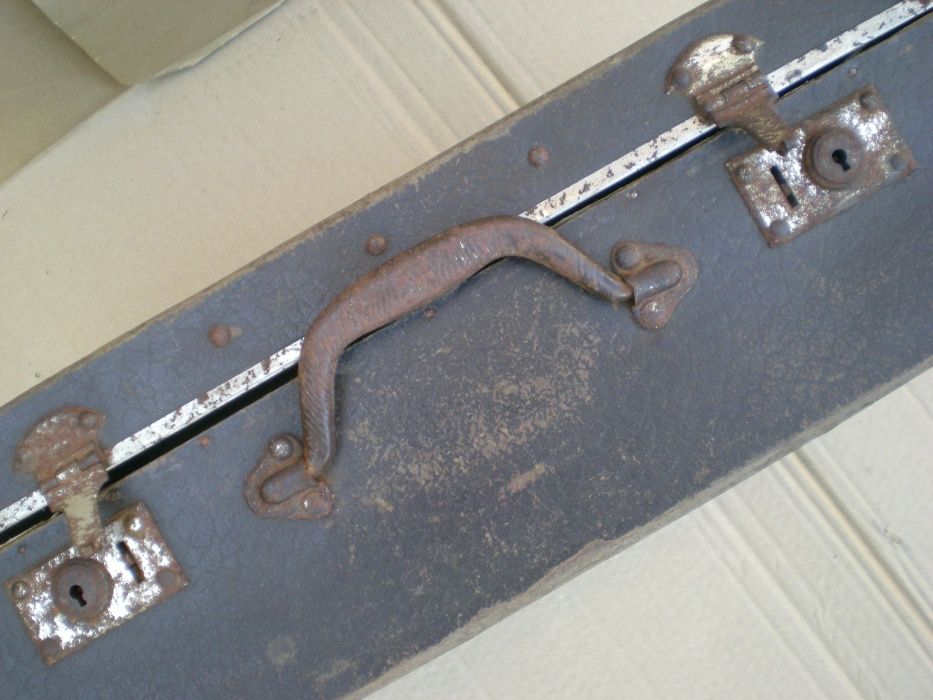 Mala antiga cartão fecho com chave