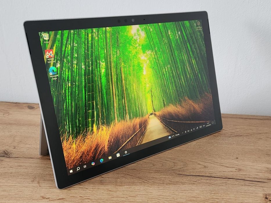 Microsoft Surface Pro 5 (1807) LTE | i5-7300U | 4GB RAM | 128GB SSD