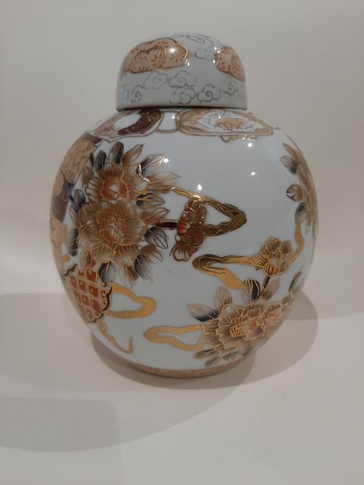 Peça antiga oriental pintada à mão