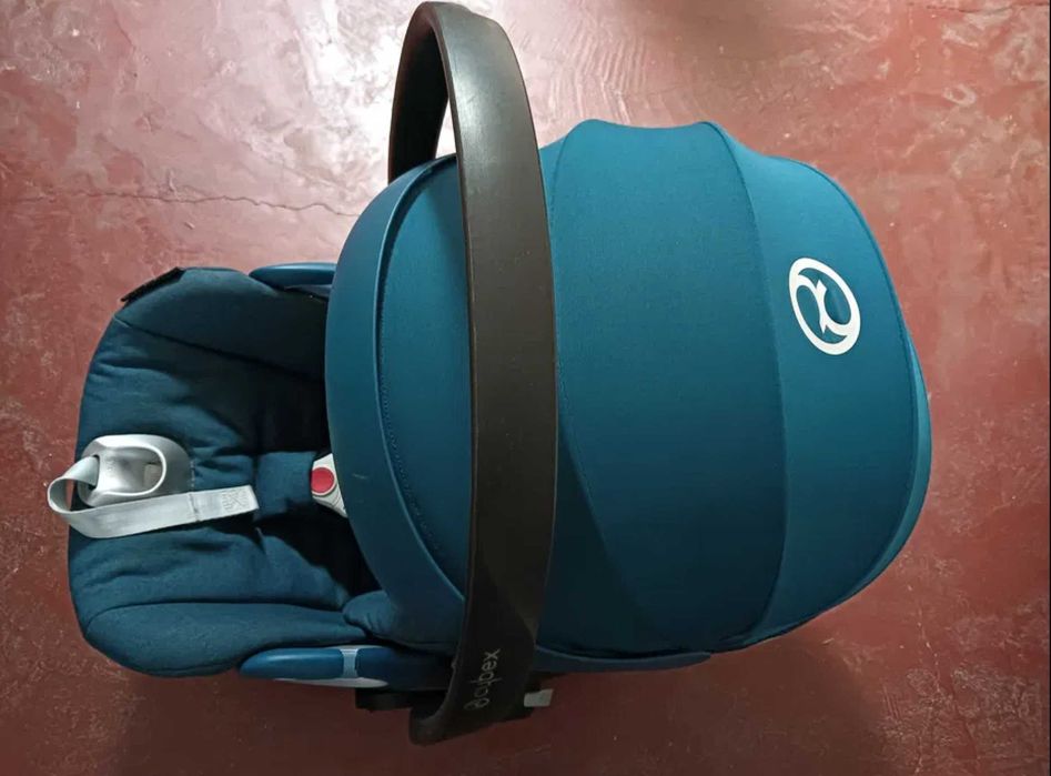 Ovo para bebé Cybex Cloud Z i-size Platinum Azul + base rotativa