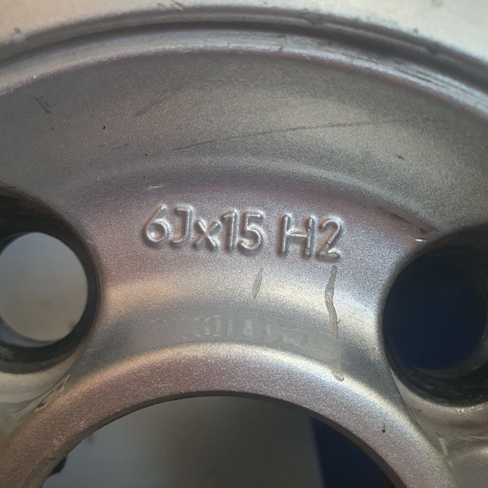 Felgi aluminiowe Borbet alufelgi srebrne 15" Ford Focus Mk1 6Jx15 H2