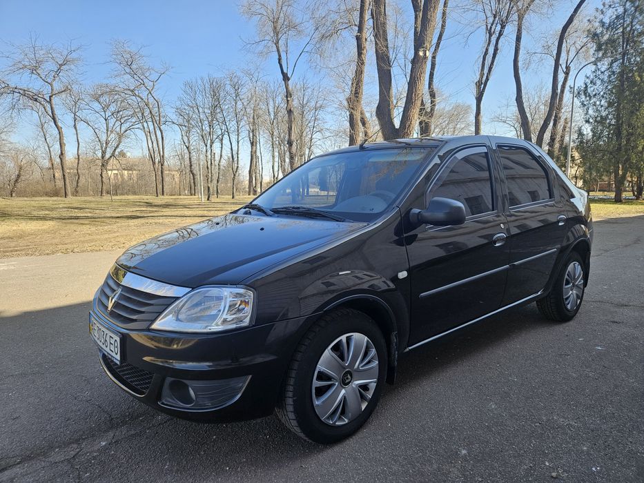 Продам Renault Logan 1.6 с пробегом 70т.км