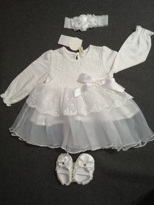 Праздничное платье + пинетки и повязка для девочки