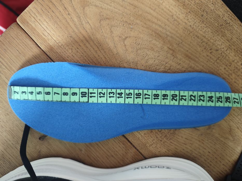 Nike Vomero 18, 40, 26,5 cm