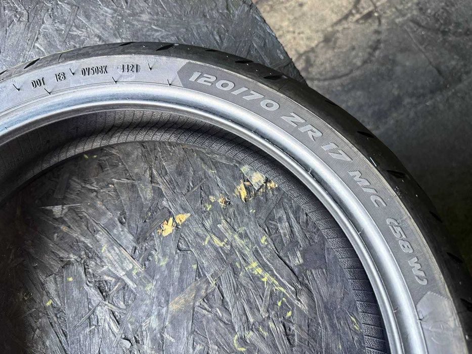 Мото шини б/в 120/70 R17 Metzeler Roadtec 01 SE (3555М)