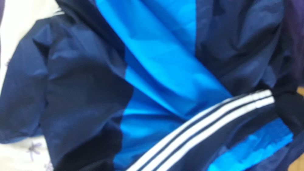 Продам ветровки адидас  рост 175 ,180 на вес от 60кг д