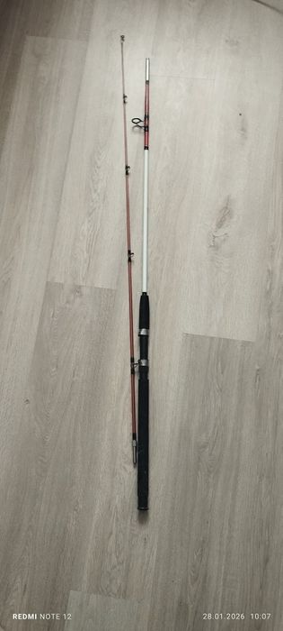 Продам спінінги 2 штуки