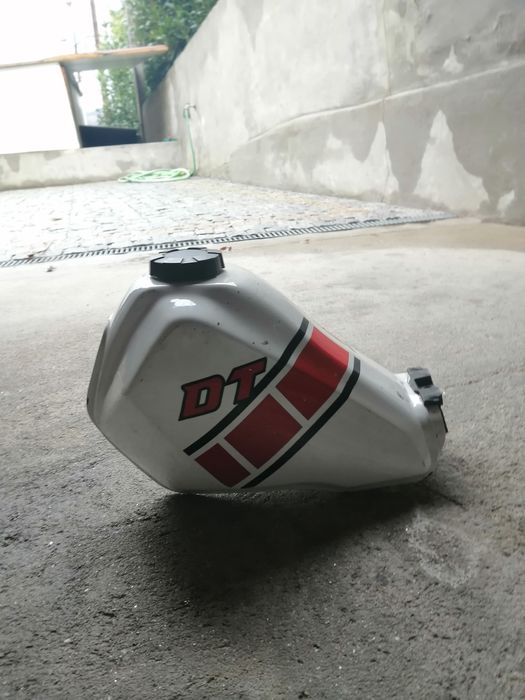 Vendo depósito da yahama DT 125 ypvs