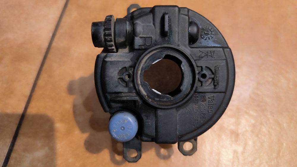 Противотуманная фара oyota Avensis T25 2006-2008 812100D041