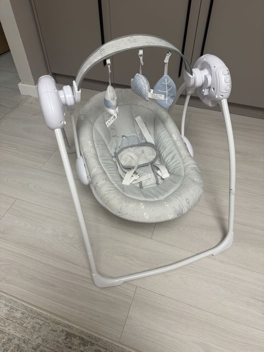 Продам крісло - гойдалку Smiki.