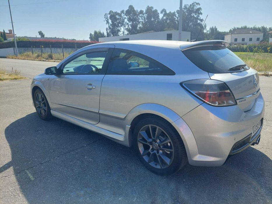 Opel astra h gtc 1.9 150cv
