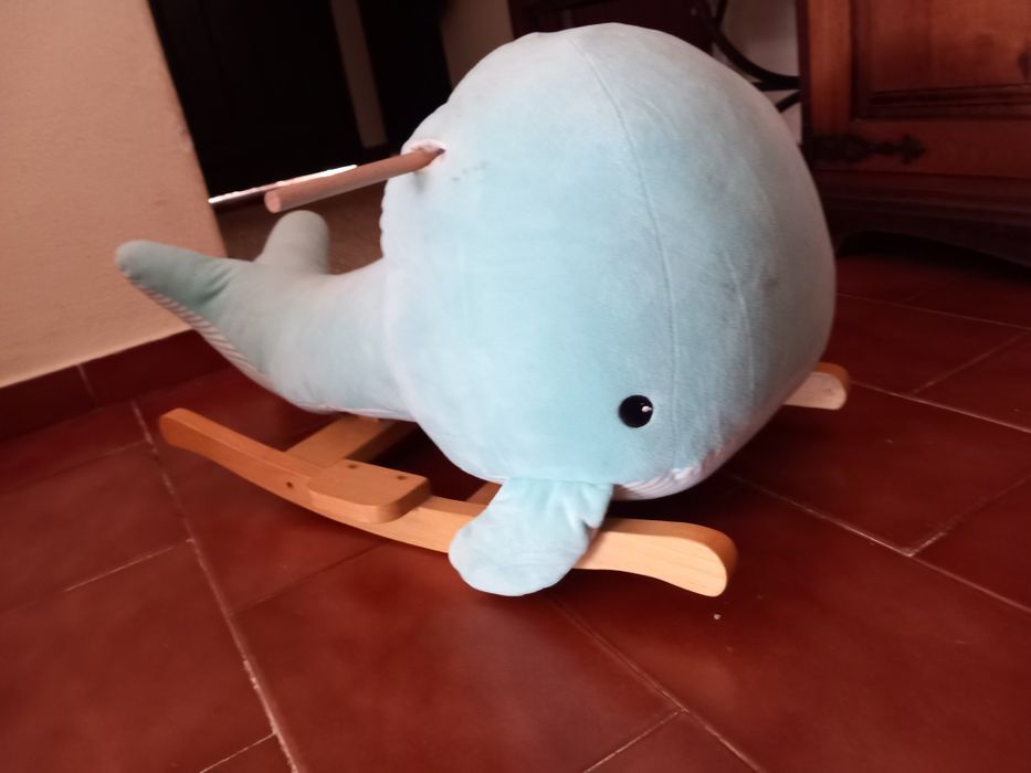 Baloiço de criança em formato baleia