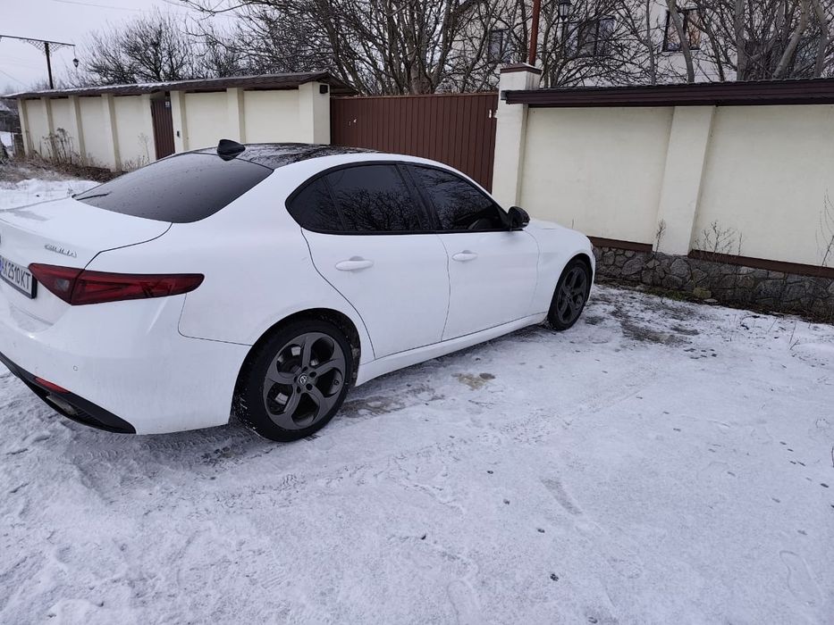 Продам машину Alfa Romeo