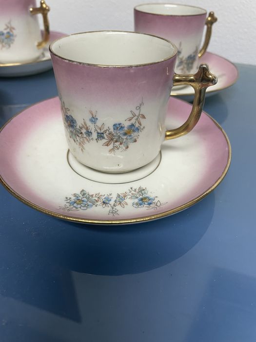 Quatro chávenas de café. Limoges