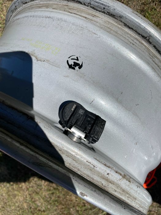 Okazja oryginalne felgi BMW 1 2 F20 F22 F23 5x120 7Jx16 ET40 czujniki