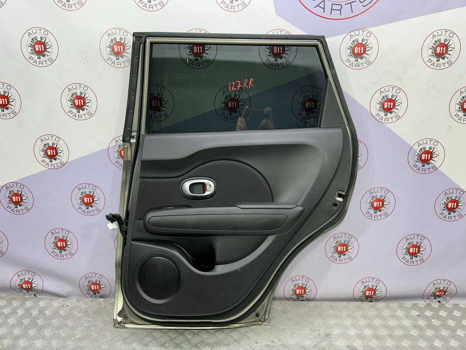 Двері передні задні ліві праві для Kia Soul 2013+