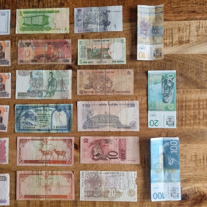 Banknoty papierowe Świat
