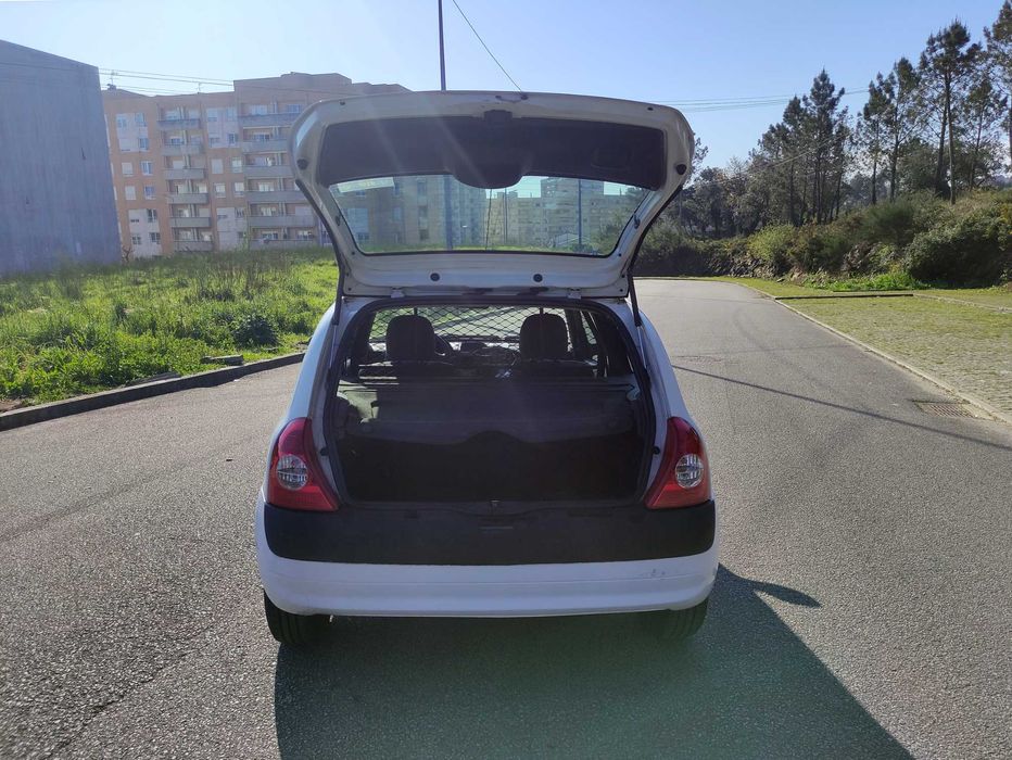 Renault Clio II 1.5 dCi Comercial – Económico e Fiável