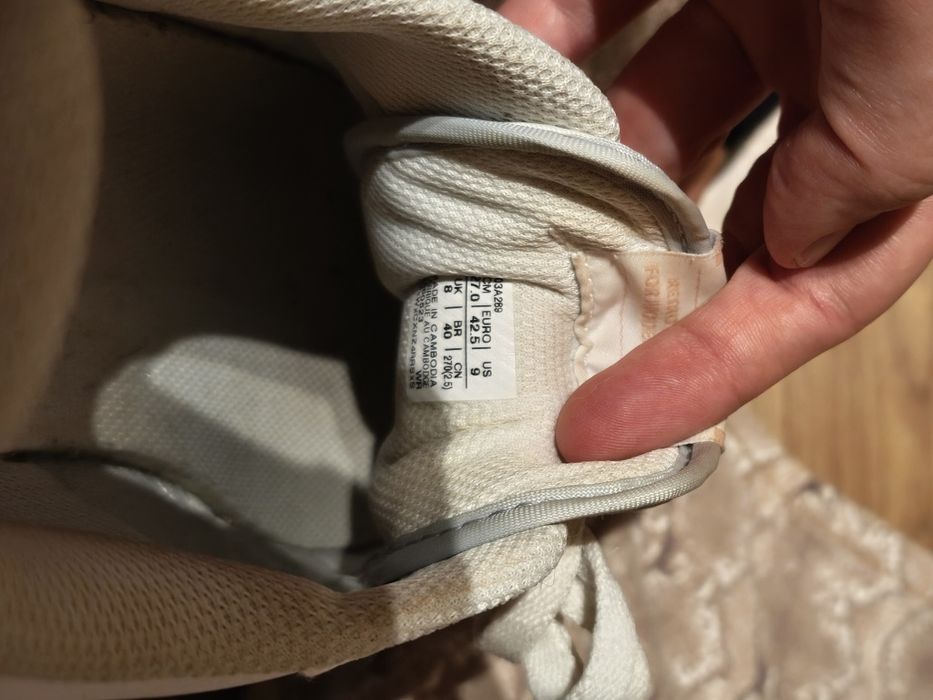 Tênis ASICS brancos