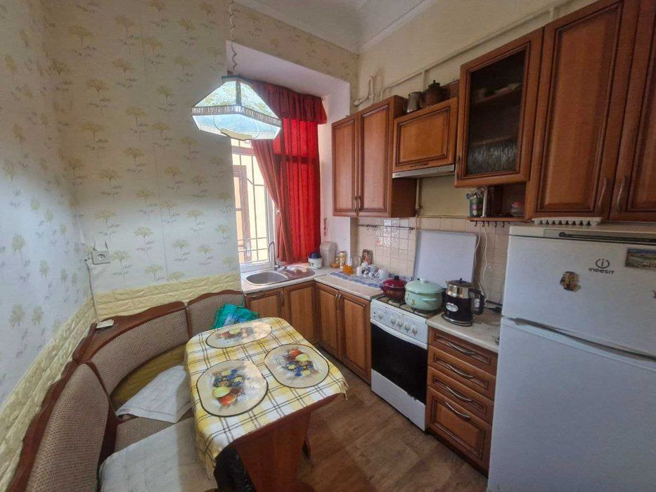 Центр  Продам фасад 46+42 кв.м  возле Нового рынка