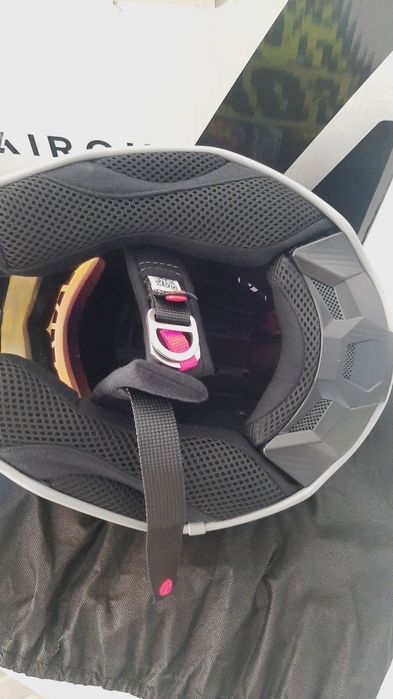 Capacete airoh novo