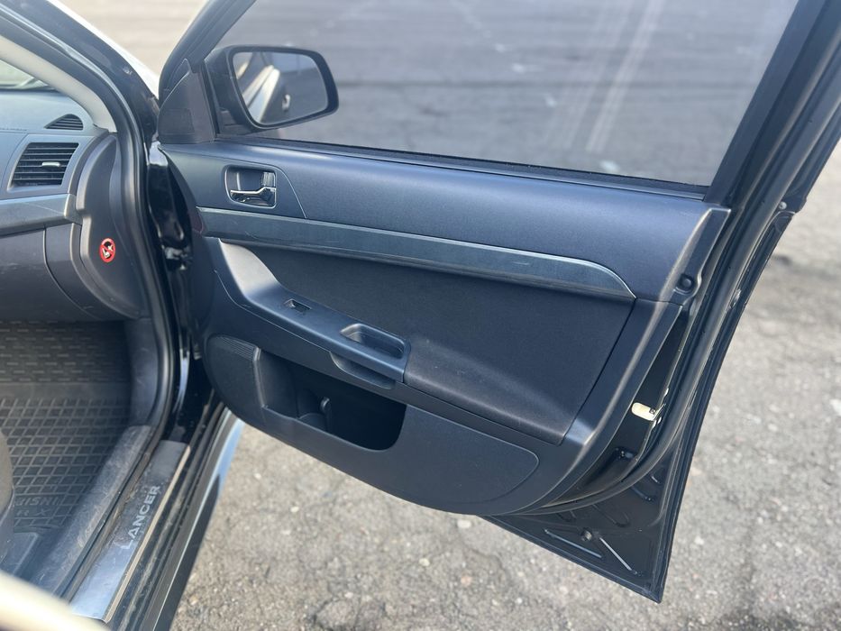 Mitsubishi lancer 2.0