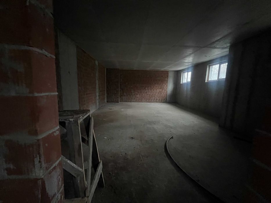 Приміщення 116,6 кв.м вул. Метрологічна 62 ЖК "Кришталеві джерела"