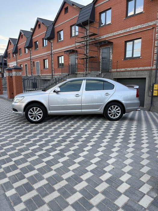 Продам шкода октавия 1.8
