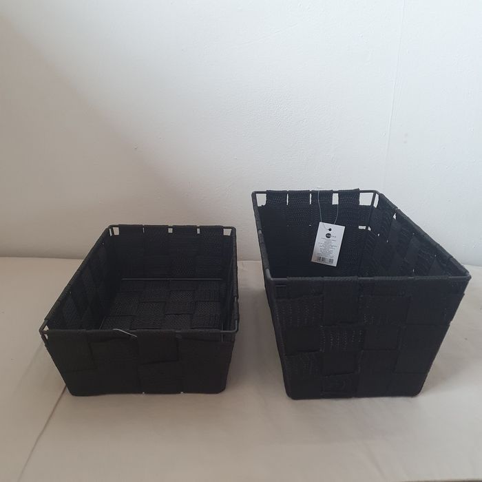 Czarny koszyczek tekstylny(12 cm)