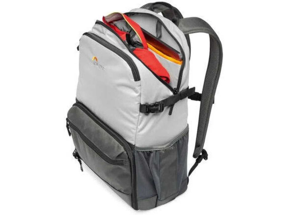 Vendo Mochila fotográfica Lowepro TRUCKEE BP 250 Cinza Semi-Nova